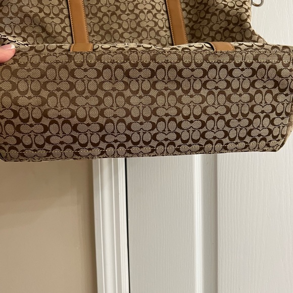 Coach Signature Voyager Sling Crossbody Shoulder Bag - Picture 2 of 5